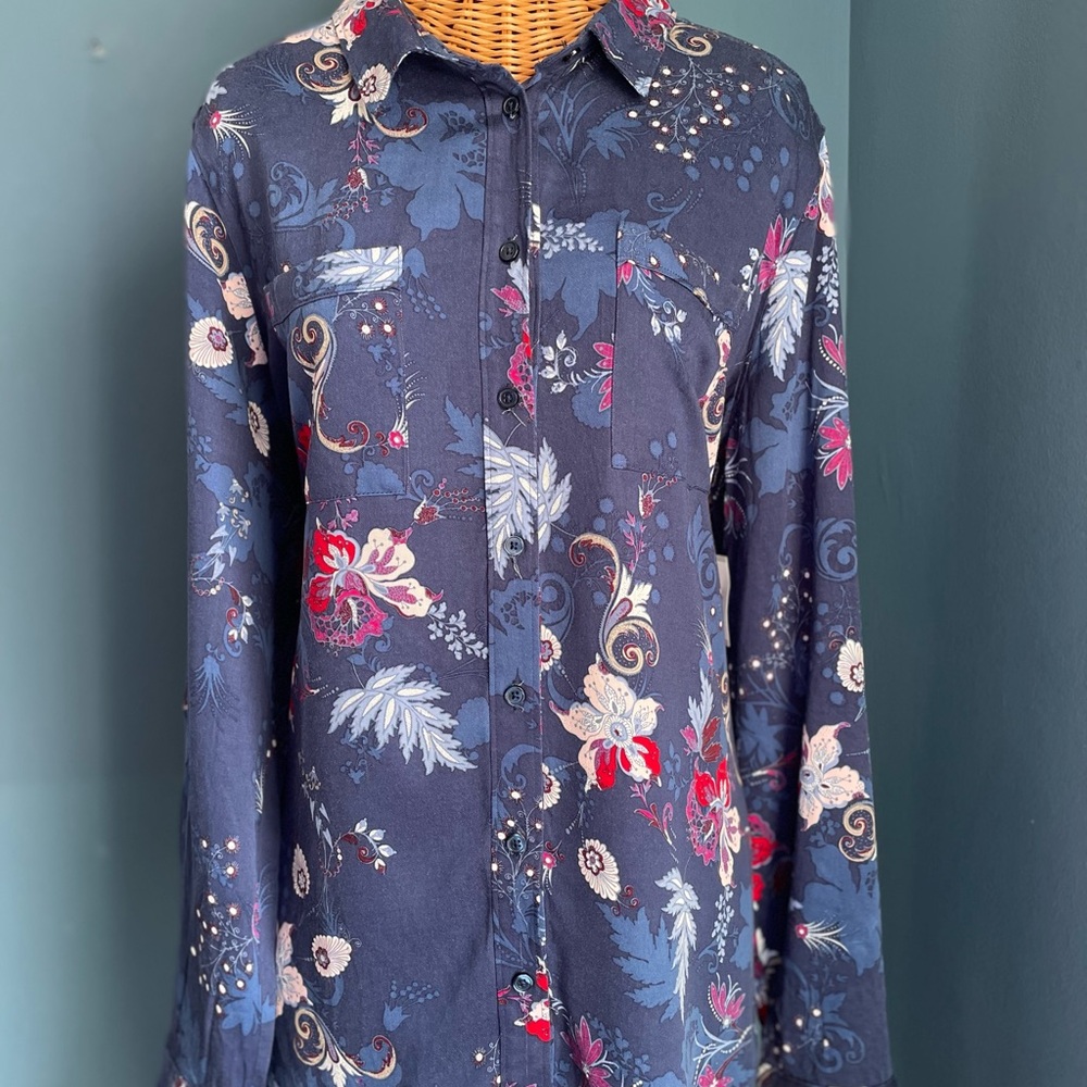 Liz Claiborne NWT Navy Blue Rolled Sleeve Floral Blouse Size. L